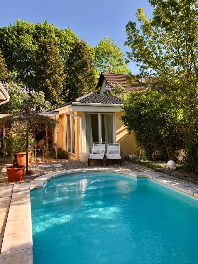 Apartment Tinyhouse Mit Pool, Outdoor Whirlpool Und Garten Petershagen-Eggersdorf Екстериор снимка